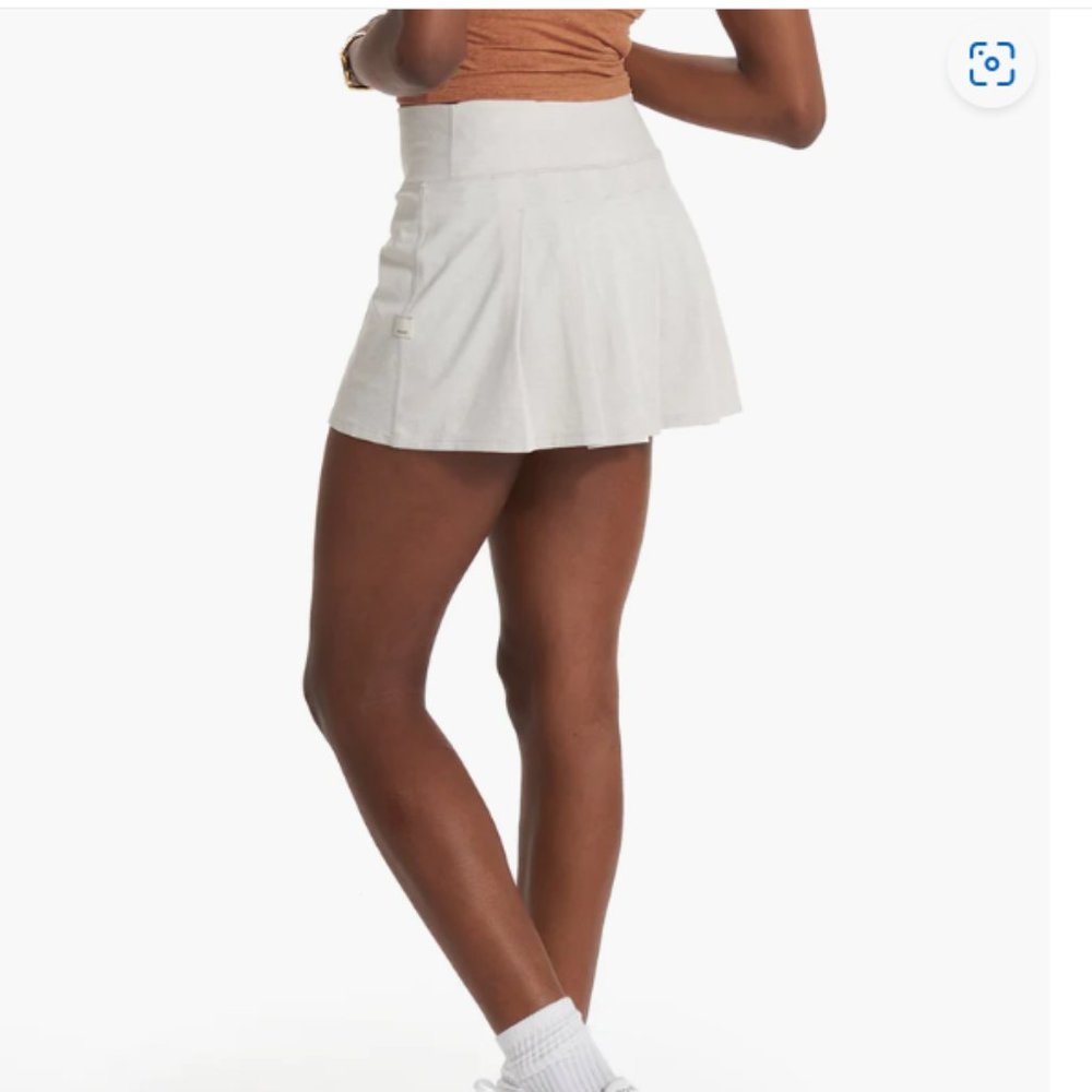 Sold out Vuori Halo Performance Skirt in Salt Heather